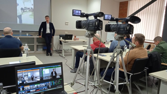 Онлайн трансляция семинара академии Дениса Овчарова для службы безопасности предприятий